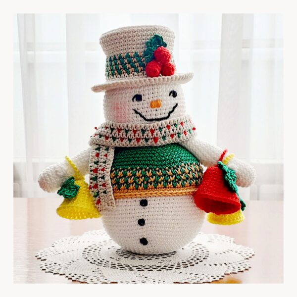 crochet pattern : snowman with bells crochet pattern : snowman with bells