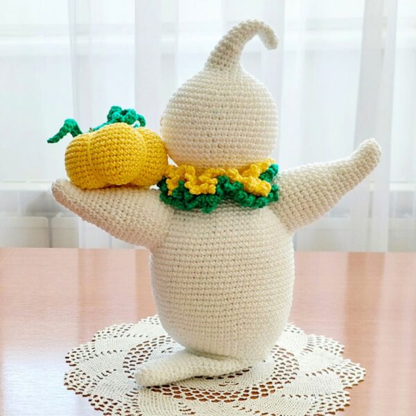 amigurumi ghost with pumpkin pattern
