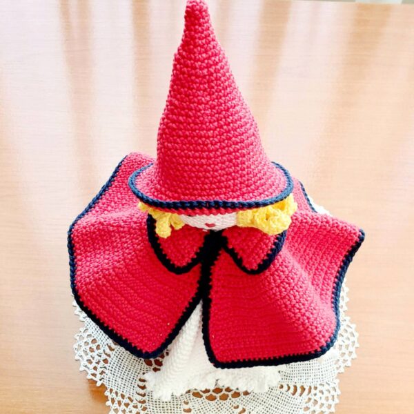 amigurumi pattern doll with red hat
