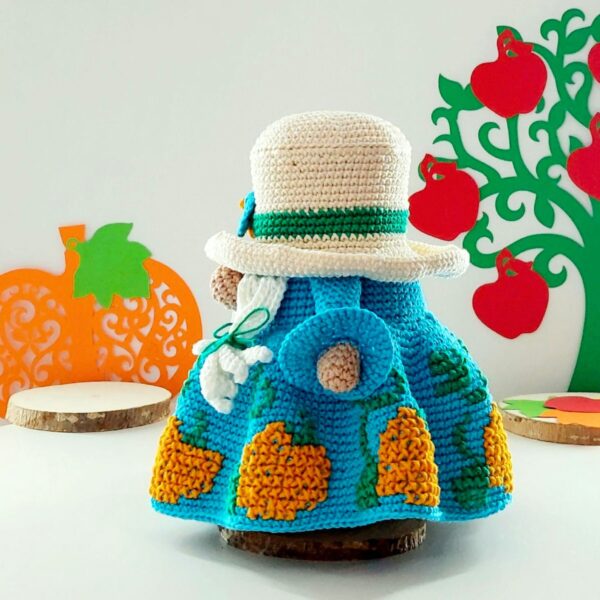 harvest gnome girl crochet pattern