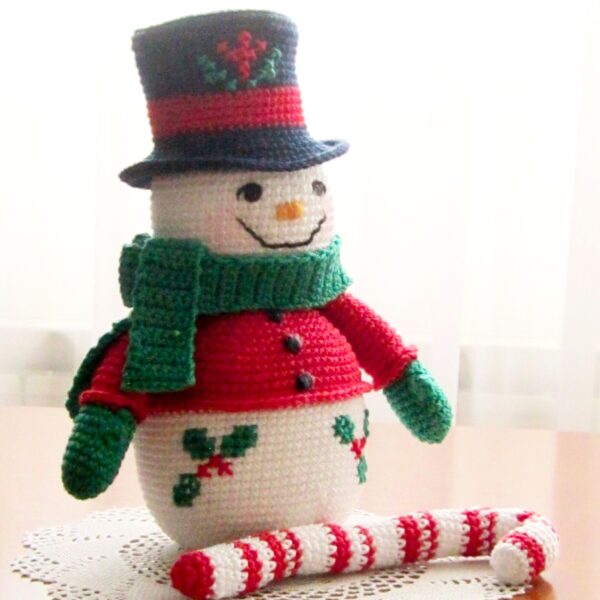 crochet pattern : snowman with candy cane