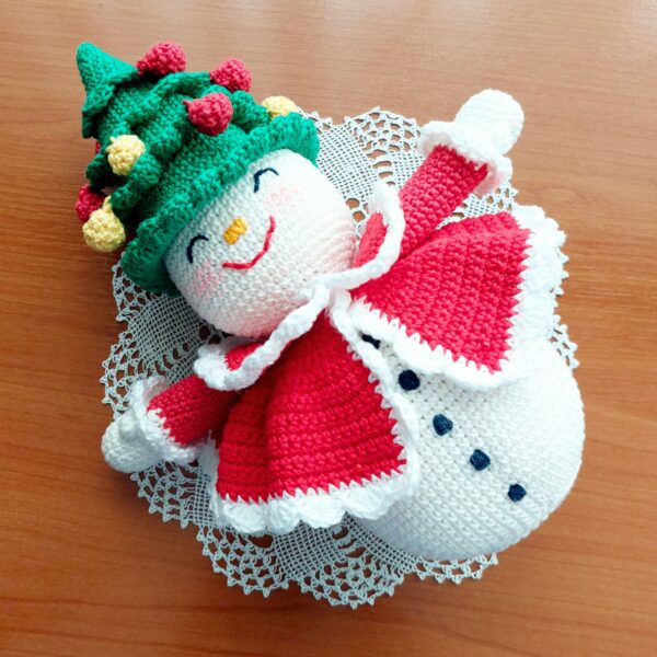 crochet pattern: snowman doll pattern