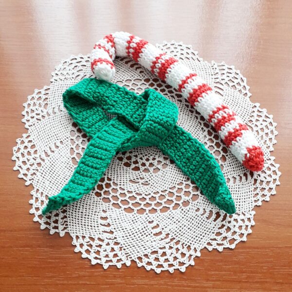 crochet pattern : snowman with candy cane