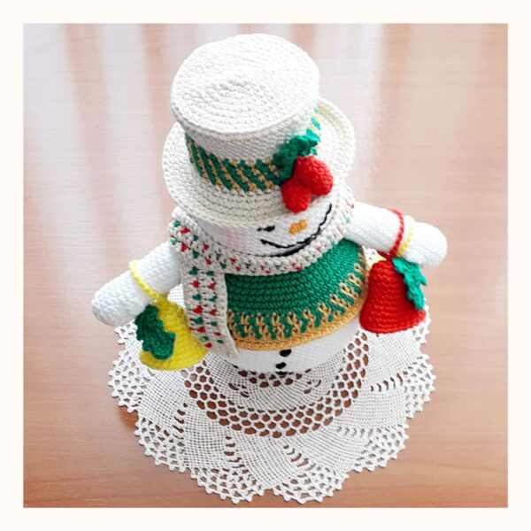 crochet pattern : snowman with bells crochet pattern : snowman with bells