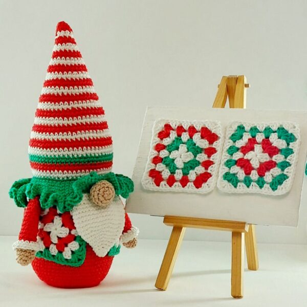 crochet pattern: christmas gnome with granny square vest
