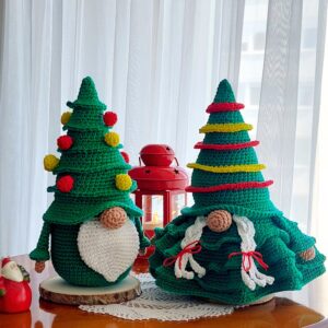 crochet pattern: christmas couple gnomes with tree hats