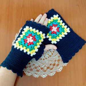crochet pattern: granny square fingerless gloves – cozy style!
