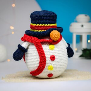 crochet pattern: snowman gnome