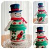 crochet pattern: snowman with embroidered cardinal bird