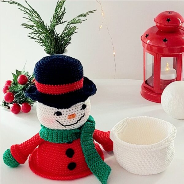 crochet pattern: snowman candy box
