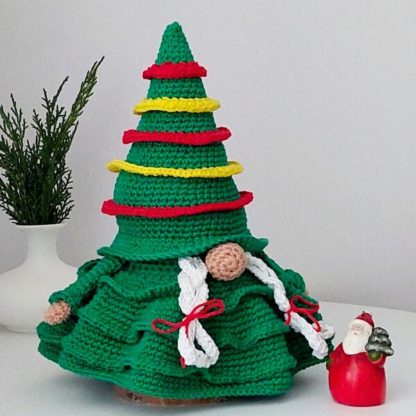 crochet pattern: christmas couple gnomes with tree hats crochet pattern: christmas couple gnomes with tree hats