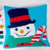 crochet pattern: snowman pillow with candy