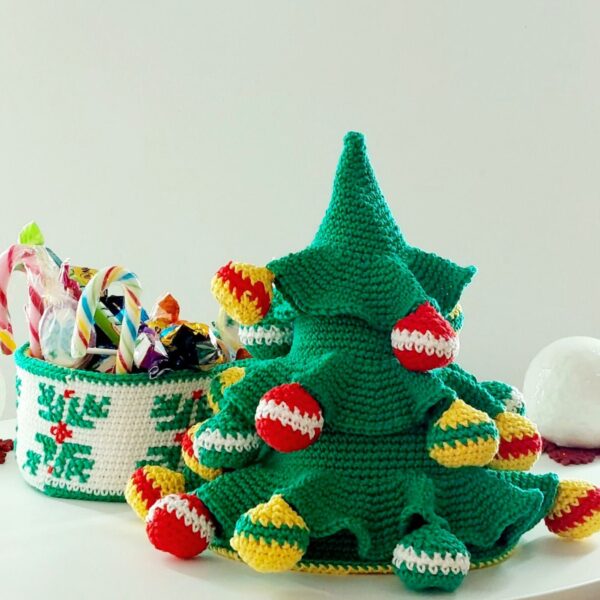 crochet pattern: christmas tree box