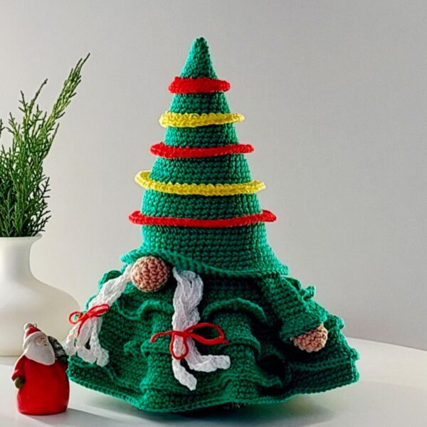 crochet pattern: christmas couple gnomes with tree hats crochet pattern: christmas couple gnomes with tree hats