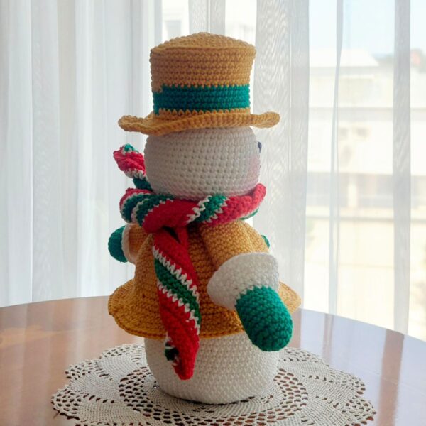 crochet pattern: snowman gingerbread box
