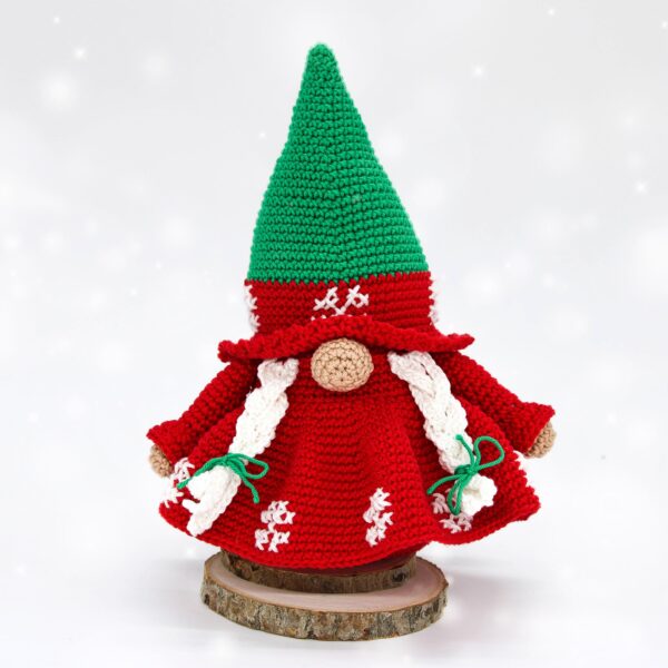 crochet pattern gnome girl & boy with embroidered snowflakes crochet pattern gnome girl & boy with embroidered snowflakes
