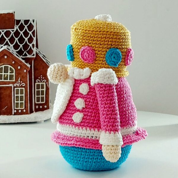crochet pattern: nutcracker gnome