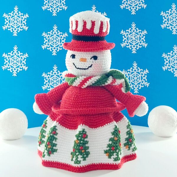 crochet pattern: snowman girl box
