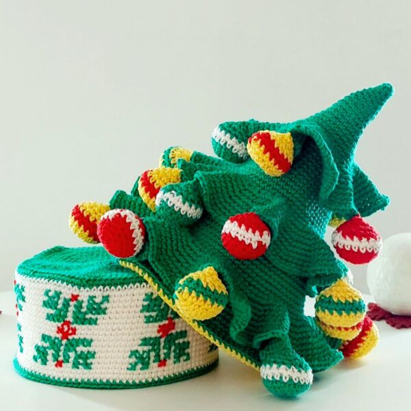 crochet pattern: christmas tree box