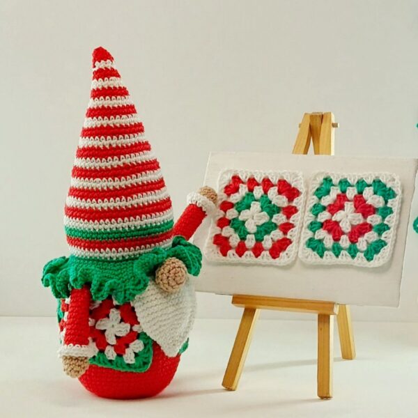 crochet pattern: christmas gnome with granny square vest